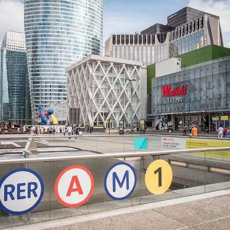 Ibis Paris La Defense Ξενοδοχείο 3*