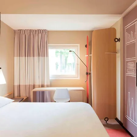Hotel Ibis Paris La Defense
