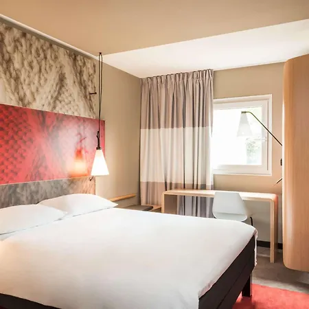 Ibis Paris La Defense 3* Courbevoie