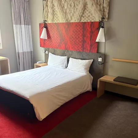 Ξενοδοχείο Ibis Paris La Defense 3*