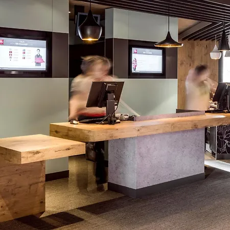 Hotel Ibis Paris La Defense Courbevoie