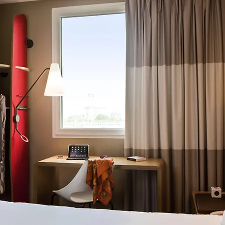 Ibis Paris La Defense 3* Courbevoie