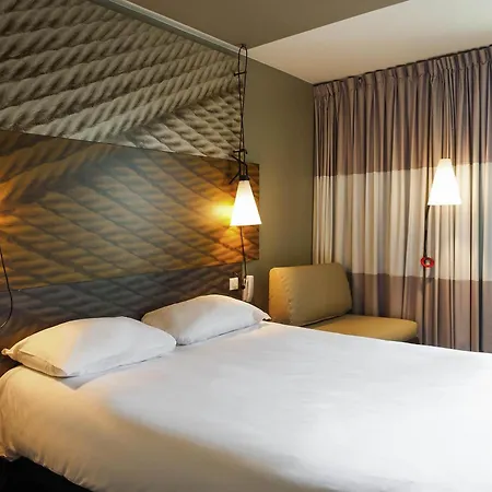 アイビス パリス ラ ディフェンス 3*