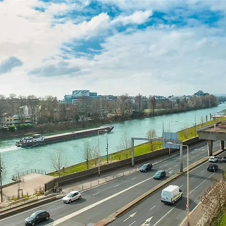 Ibis Paris La Defense Courbevoie