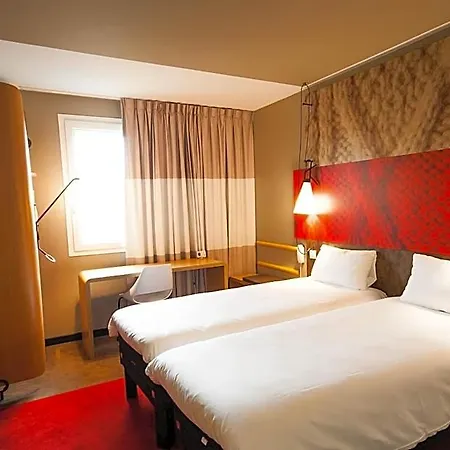 Ibis Paris La Defense Courbevoie