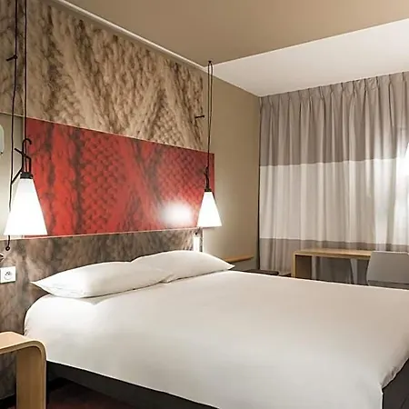 Hotel Ibis Paris La Defense