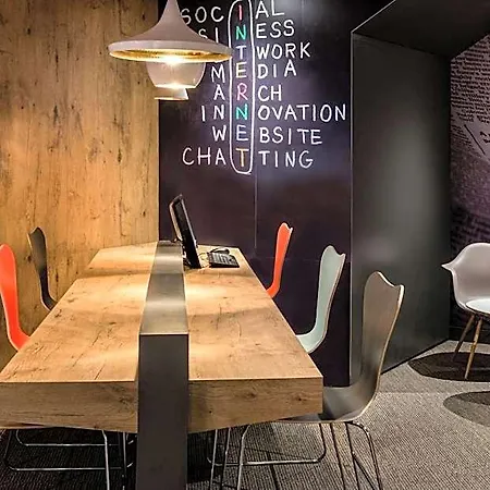 Hotel Ibis Paris La Defense Courbevoie