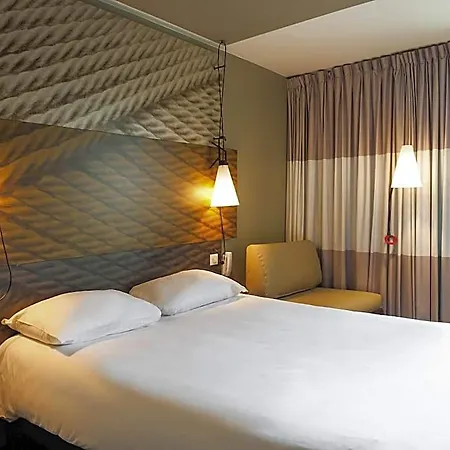 Ibis Paris La Defense