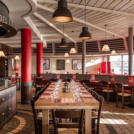 Ibis Paris La Defense Hotel 3*