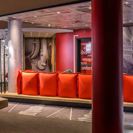 Ibis Paris La Defense 3*