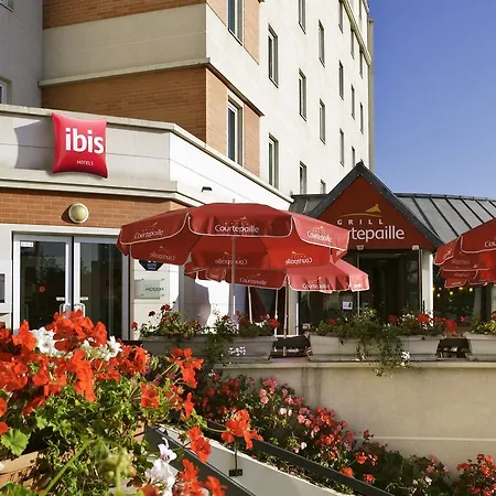 Ibis Paris La Defense Hotel