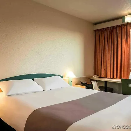 Ibis Paris La Defense