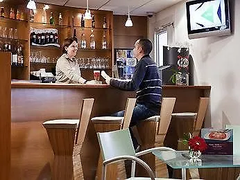 Hotel Ibis Paris La Defense