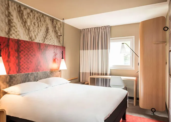 Ibis Paris La Defense 3* קורבוו