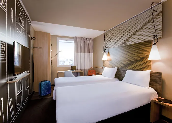 Ibis Paris La Defense