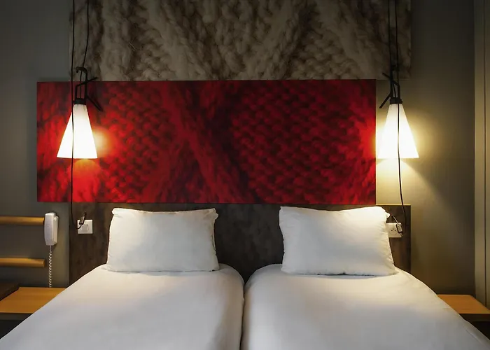 Ibis Paris La Defense 3*
