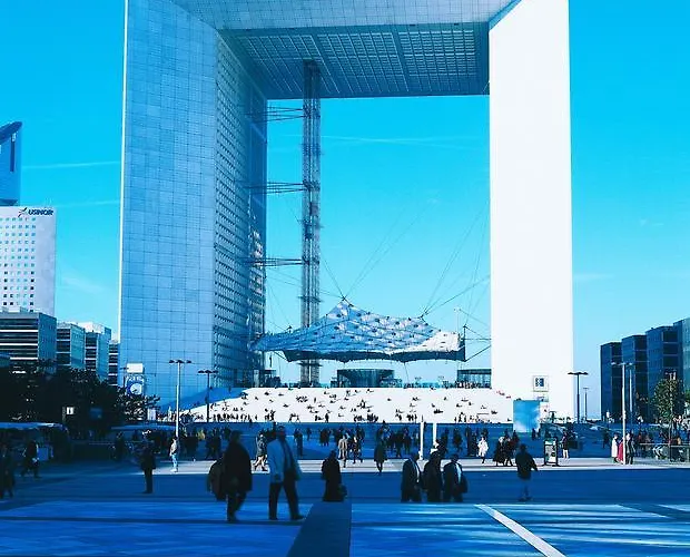 מלון Ibis Paris La Defense קורבוו
